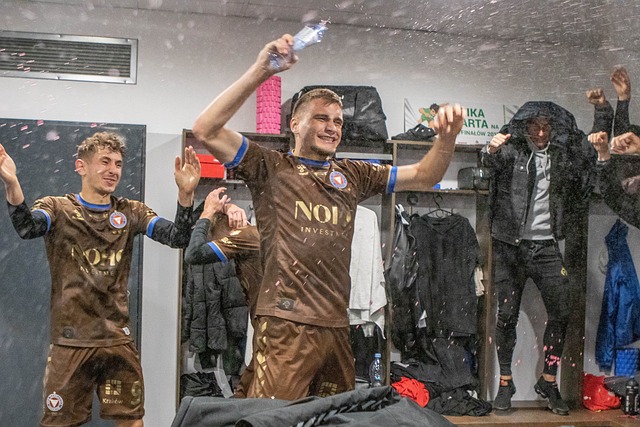 例如尤文图 例如尤文图